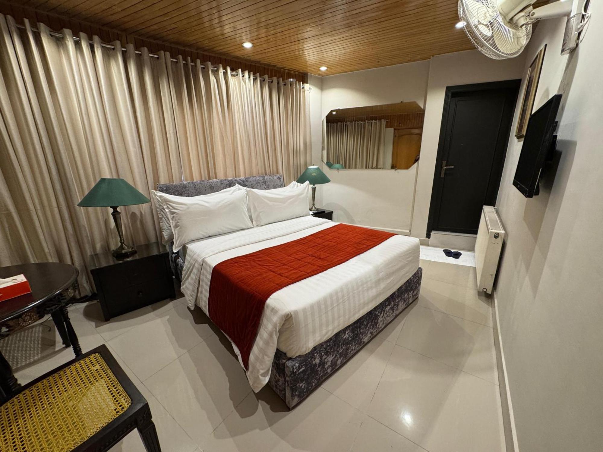 Maisonette Firhill Hotel & Resort Murree Exteriör bild