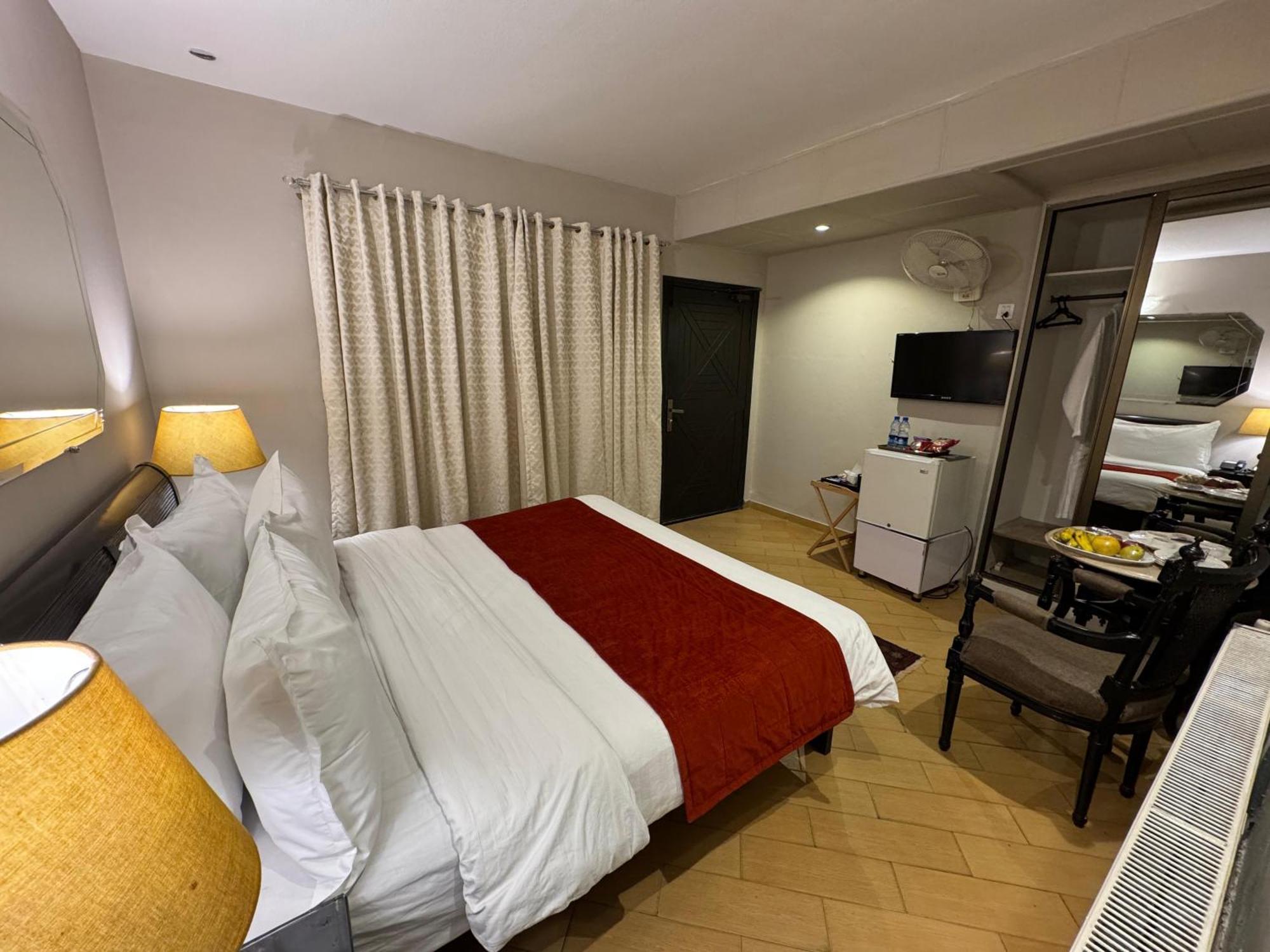 Maisonette Firhill Hotel & Resort Murree Exteriör bild