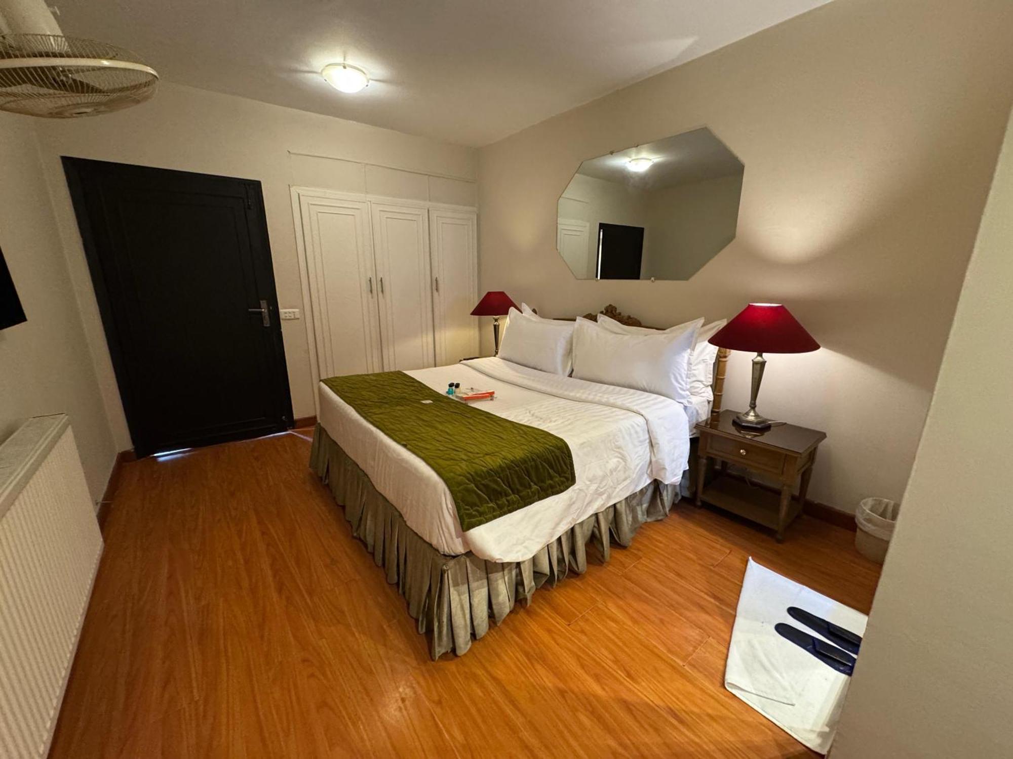 Maisonette Firhill Hotel & Resort Murree Exteriör bild