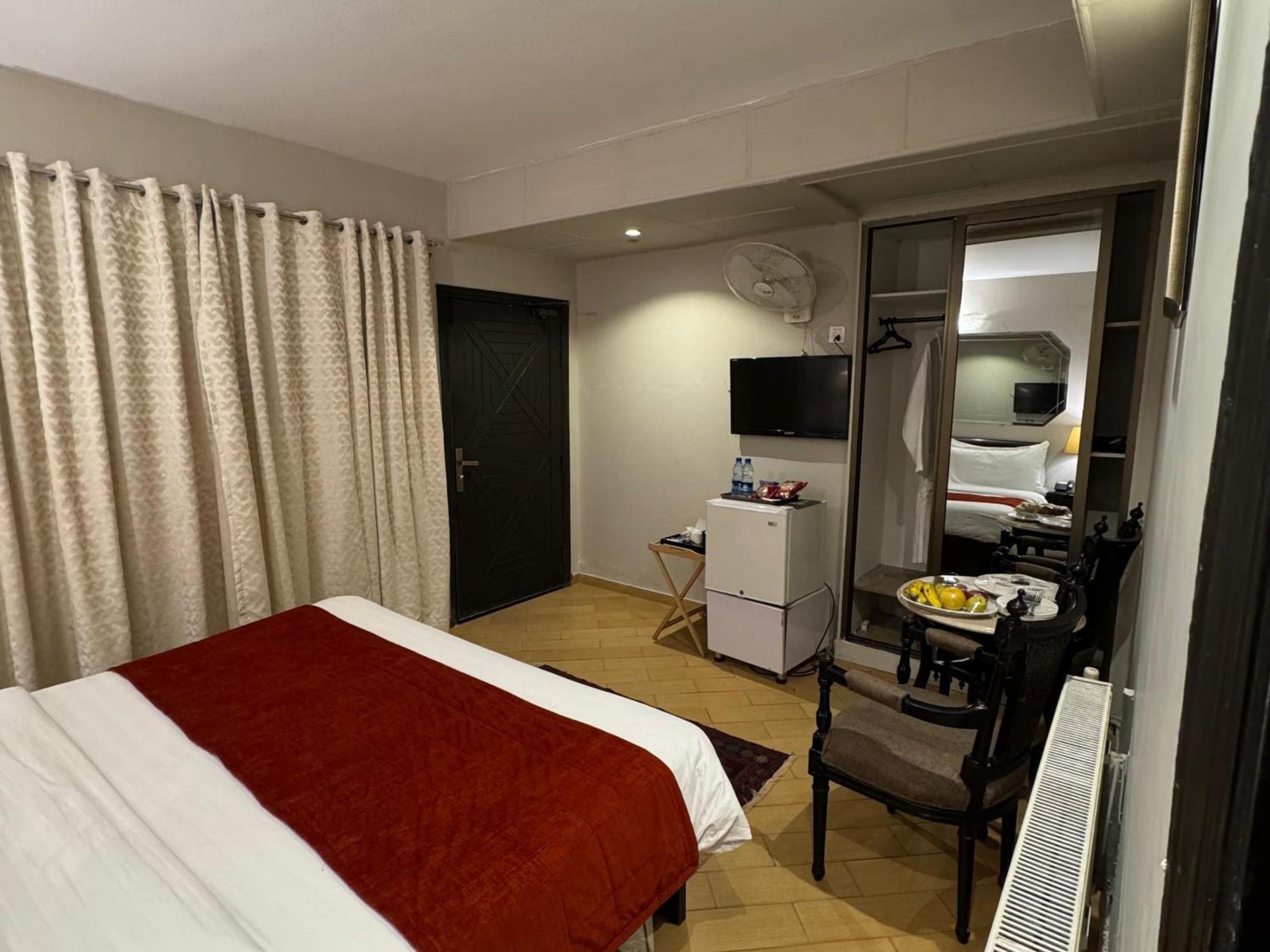 Maisonette Firhill Hotel & Resort Murree Exteriör bild